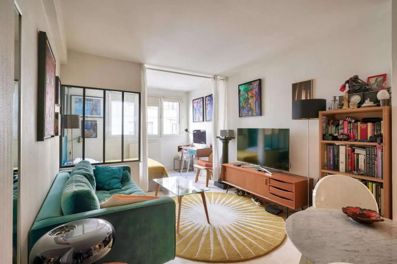 Adorable Studio In The Heart Of Paris Apartment